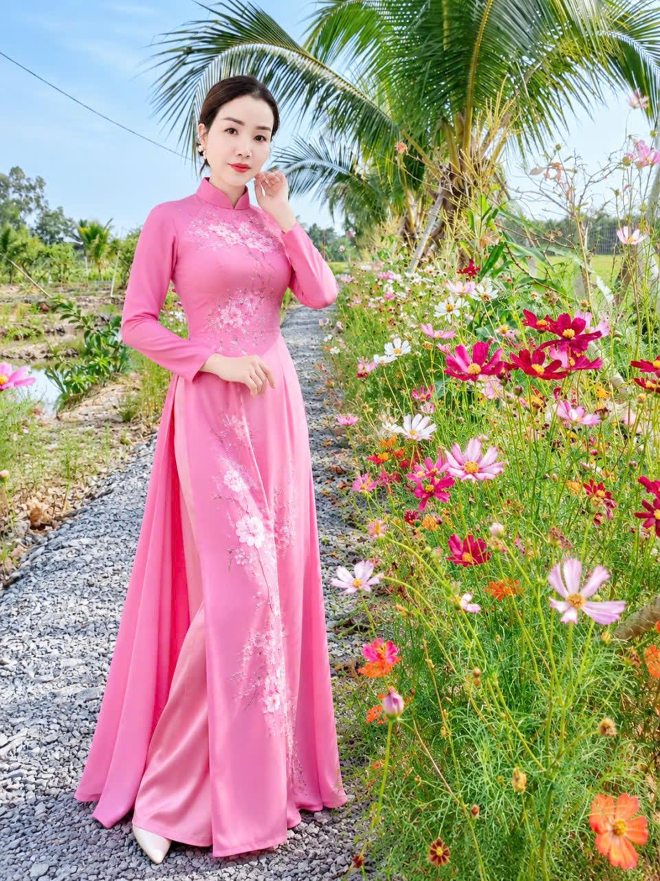 Đại diện thương hiệu Yến Sào Gia Tường